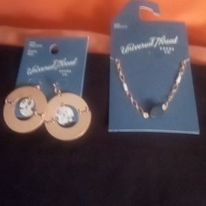 Necklace and earring set